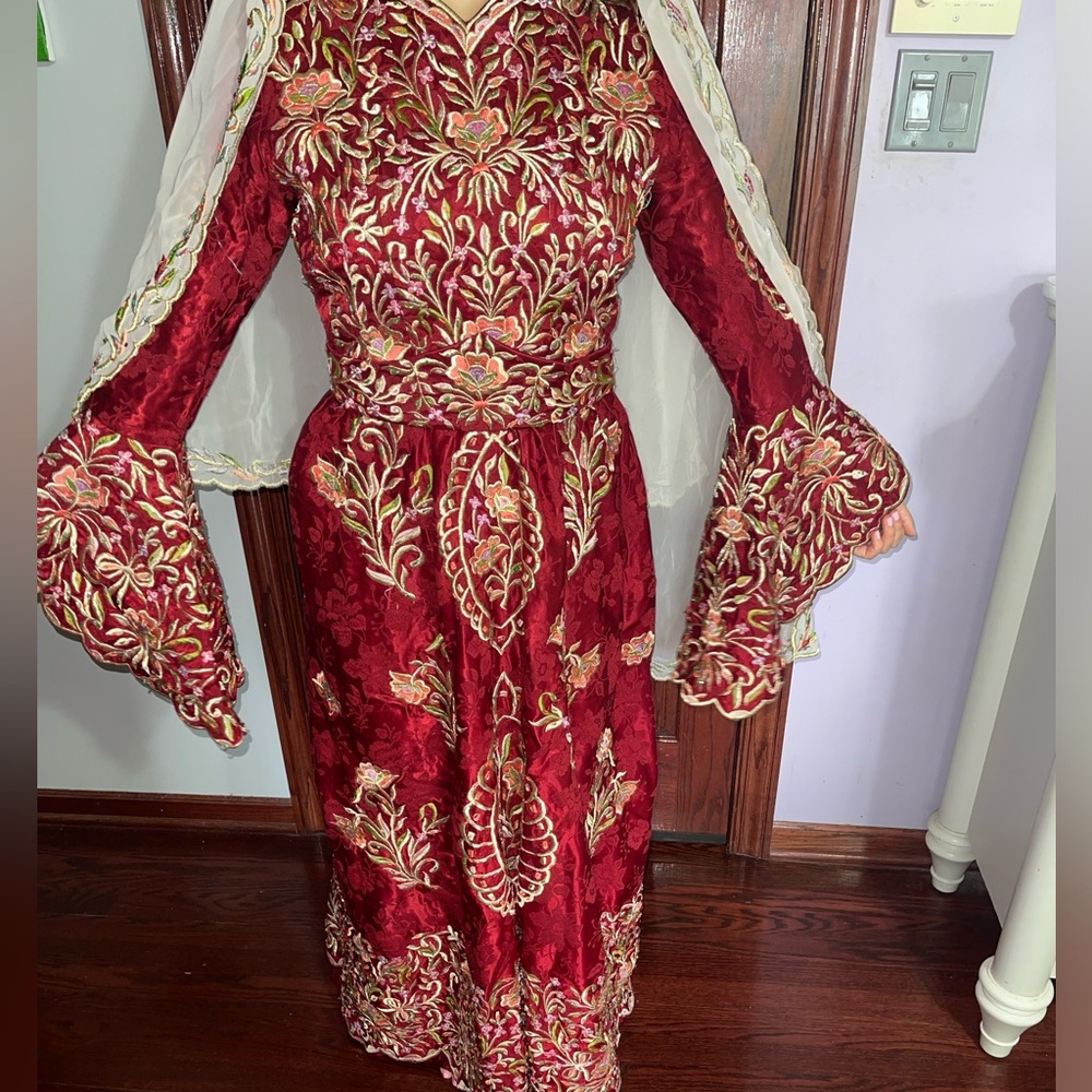 Custom Palestinian Turkish Thobe Embroidered View 2